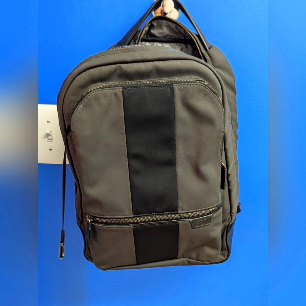 Tumi laptop backpack like new